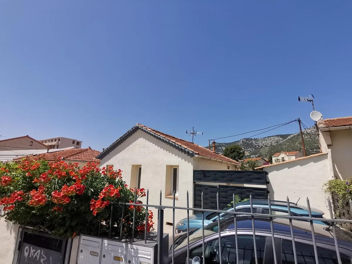 Apartament Maisonnette Terrasse + Parking A 8Min Des Plages Tulon Francja